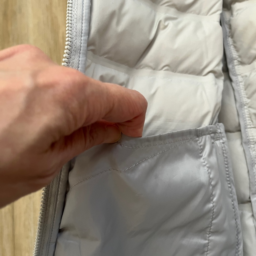 Uniqlo Women's Gray Puffer Down Jacket Small - Picture 8 of 11